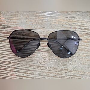 Diff Eyewear Women's Black Aviator Sunglasses
